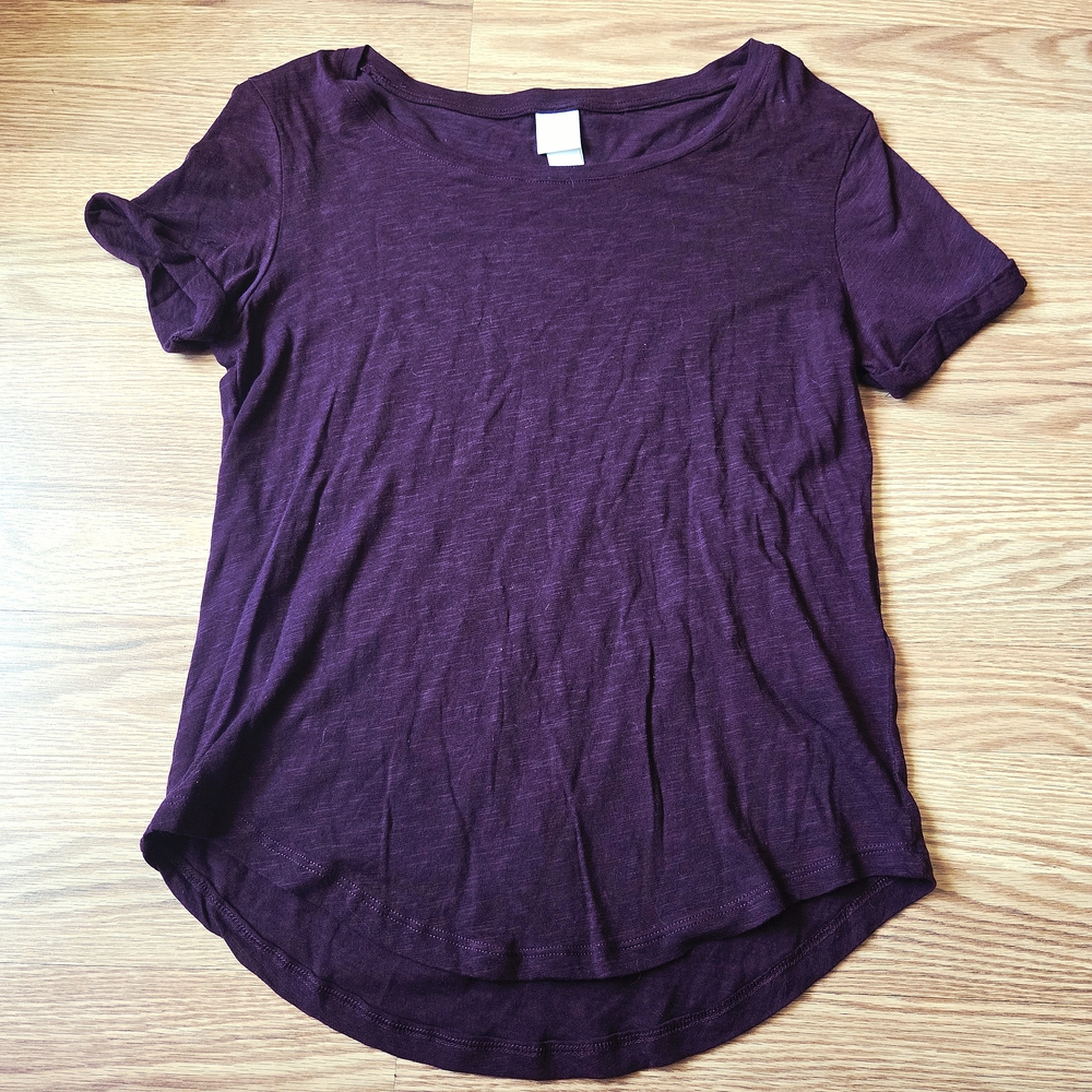 H&M Women's Burgundy Short Sleeve Shirt